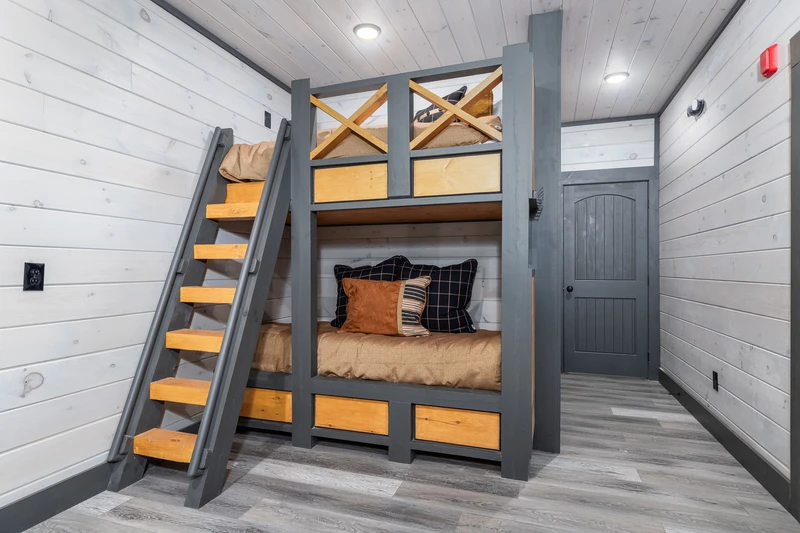BEAR MOUNTAIN LODGE