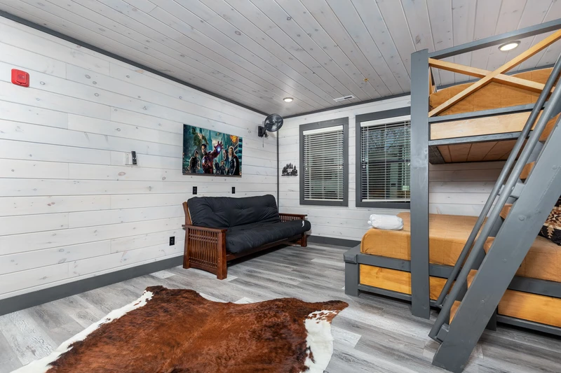 BEAR MOUNTAIN LODGE