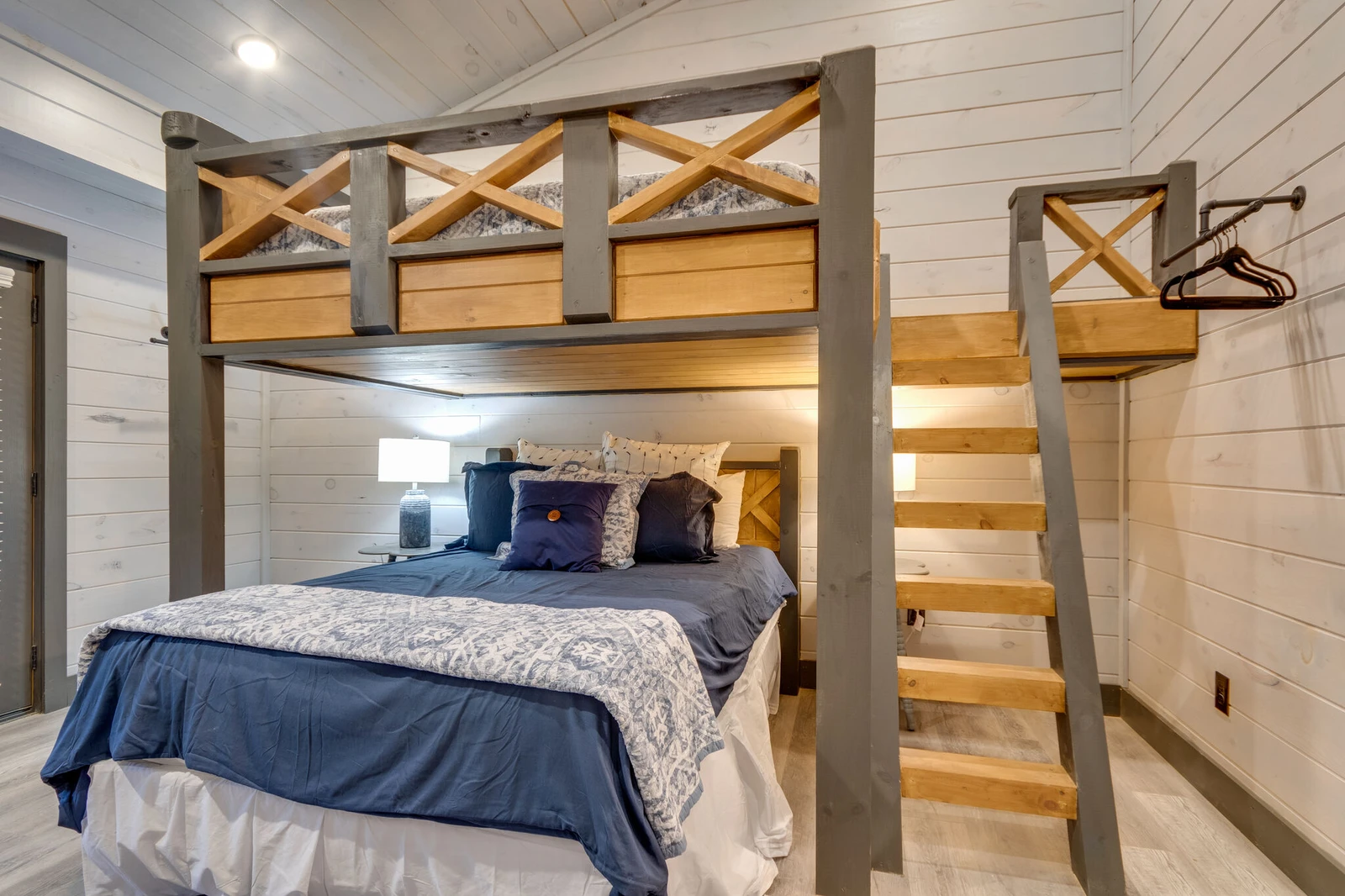 BEAR TRAIL LODGE