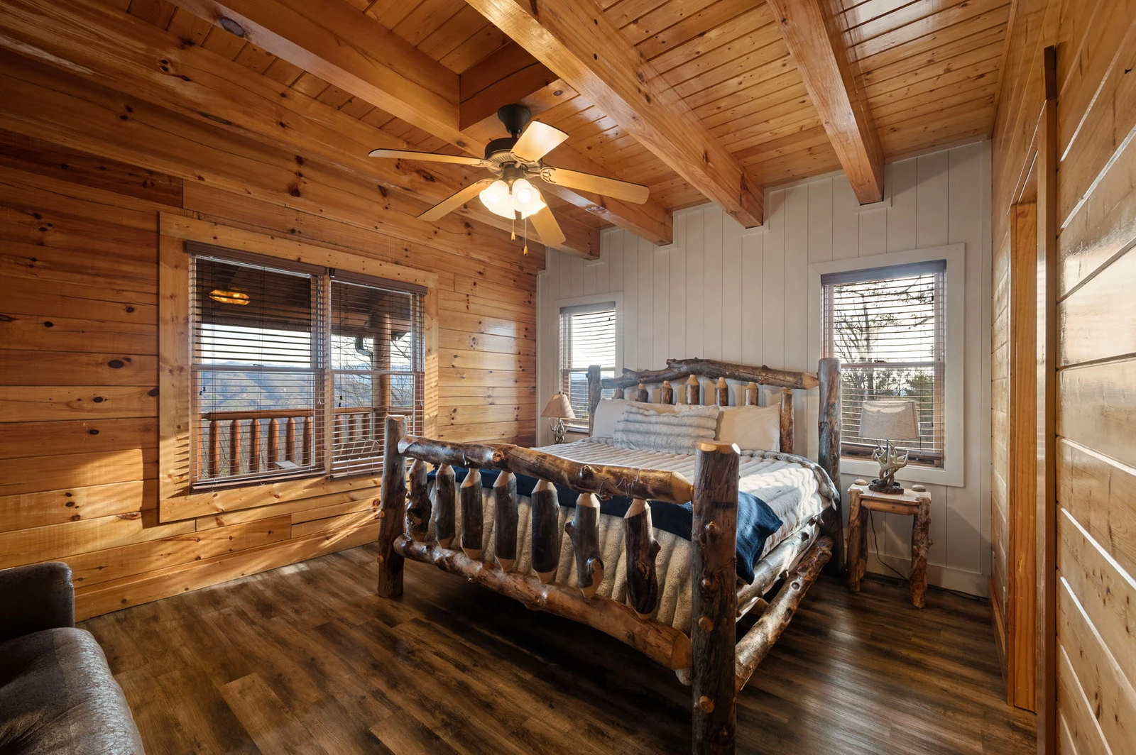 AWESOME VIEW LODGE