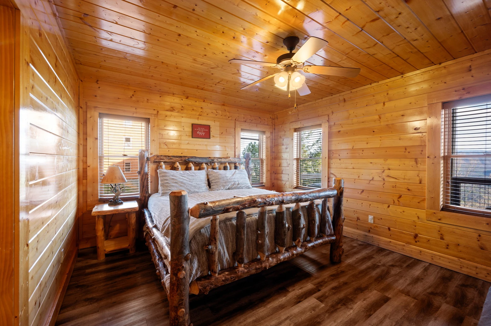 AWESOME VIEW LODGE