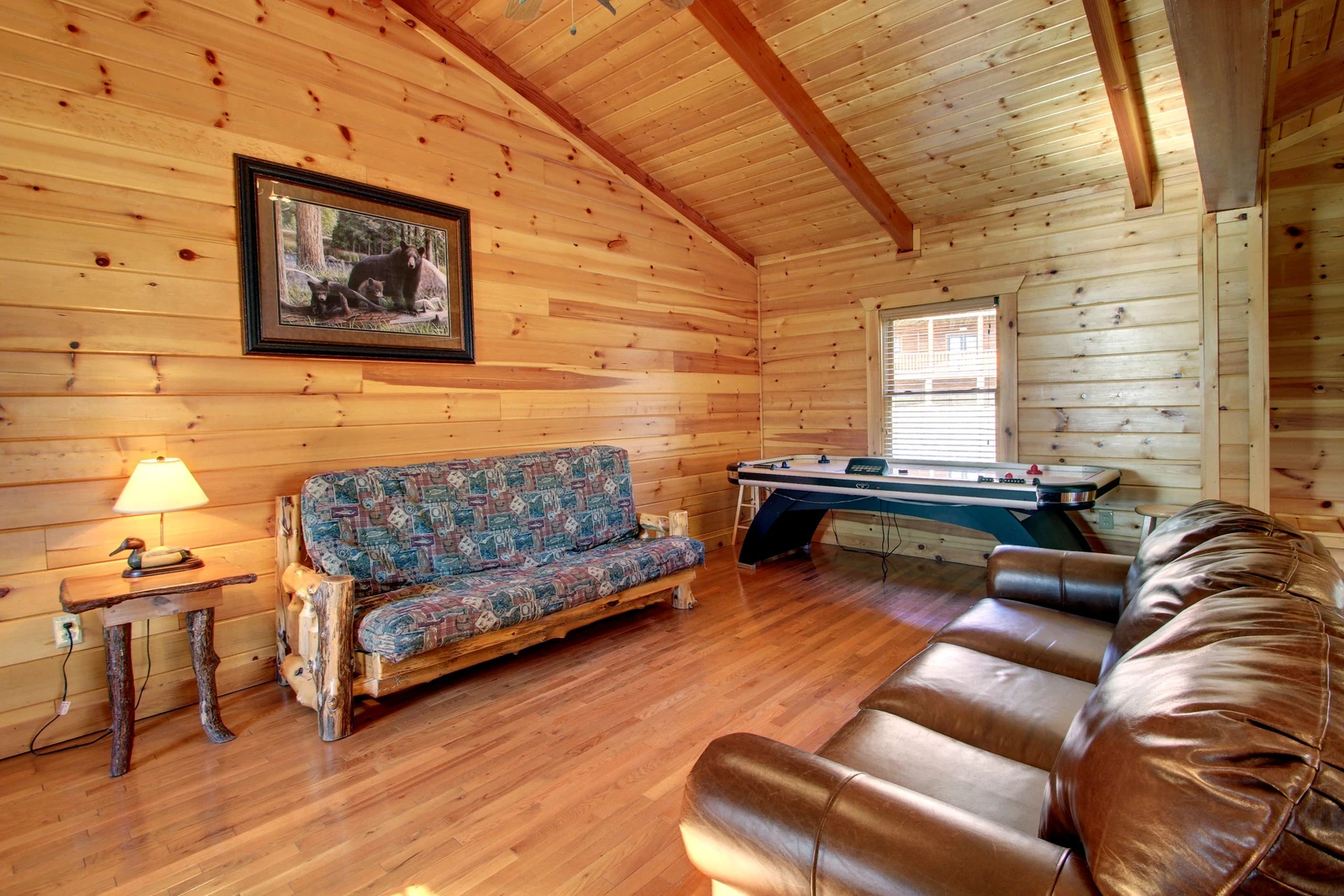 BEARS DEN LODGE