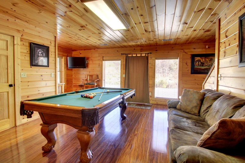 BEARS DEN LODGE