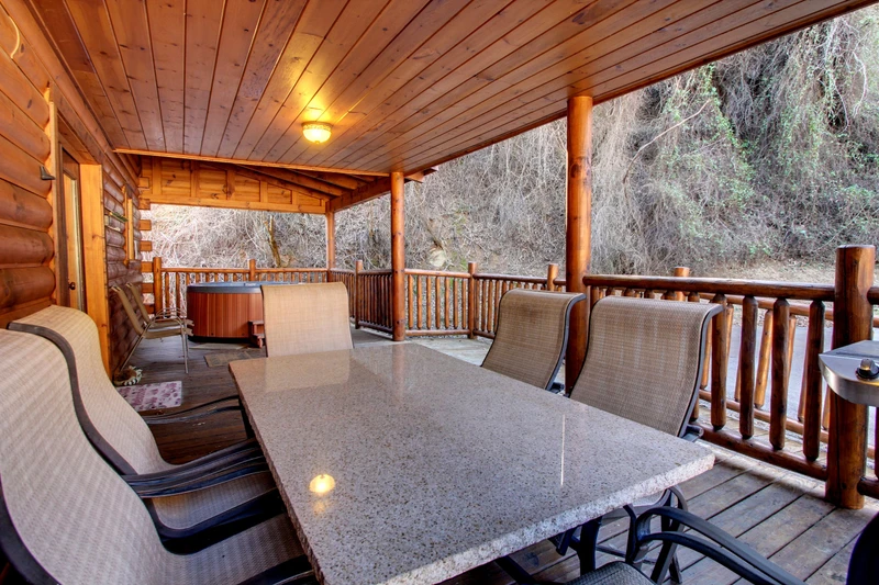 BEARS DEN LODGE