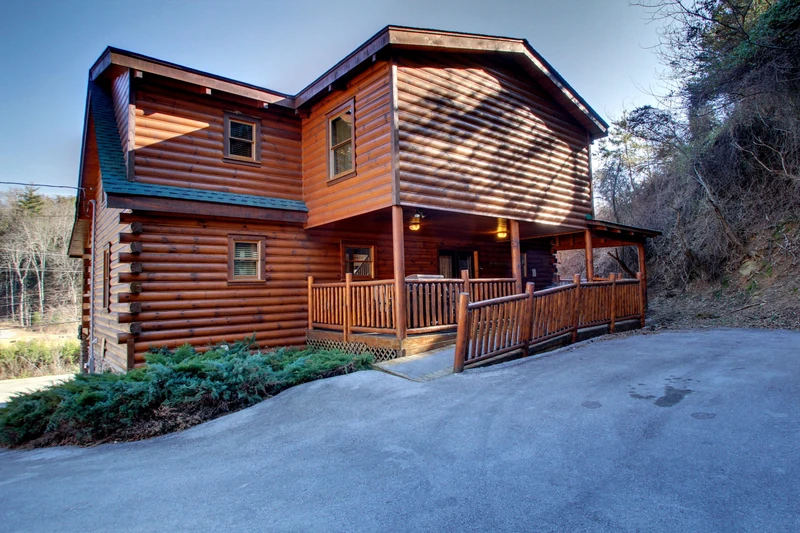 BEARS DEN LODGE
