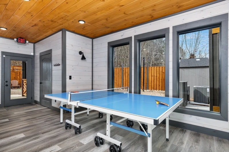 BIG BEAR COVE LODGE