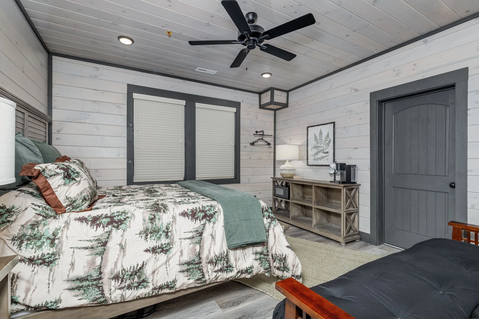 BIG BEAR COVE LODGE