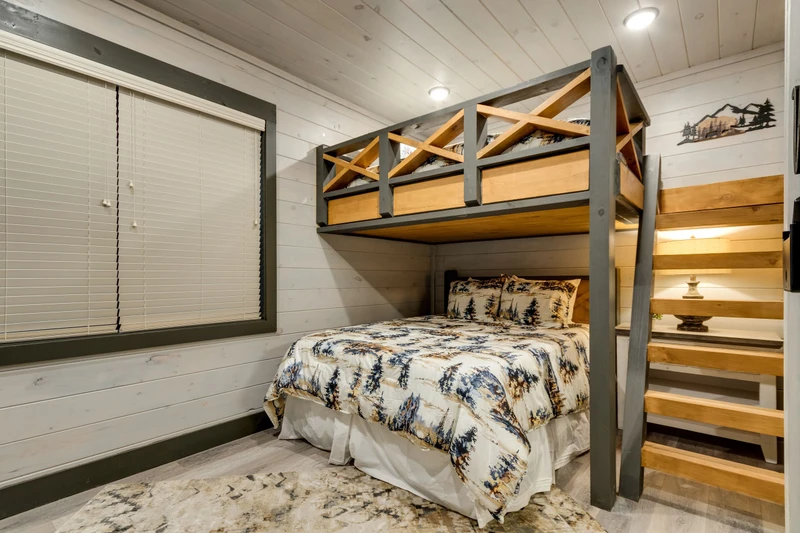 BEARFOOT LODGE
