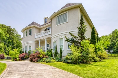 GREAT SMOKY MANSION