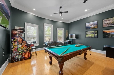 GREAT SMOKY MANSION