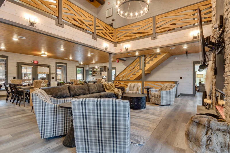 HAPPY BEAR LODGE