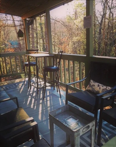 COZY OAKS CABIN