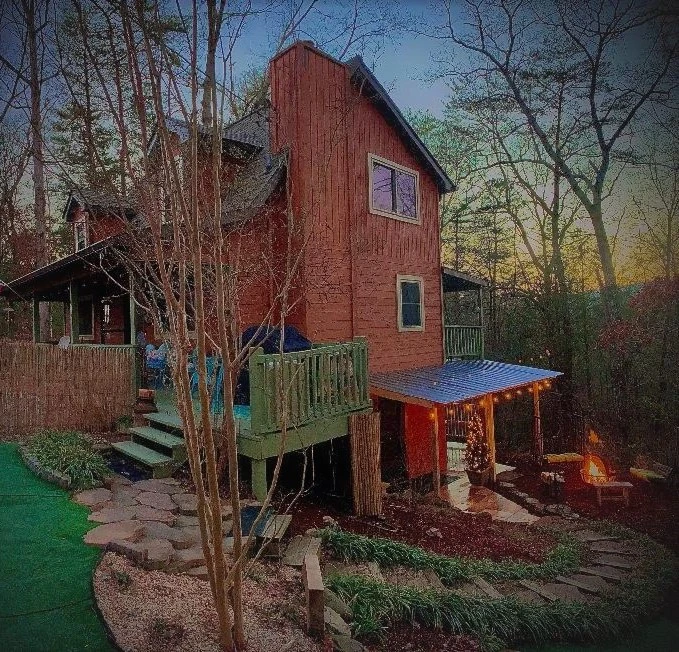 COZY OAKS CABIN