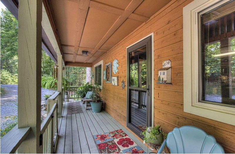 COZY OAKS CABIN