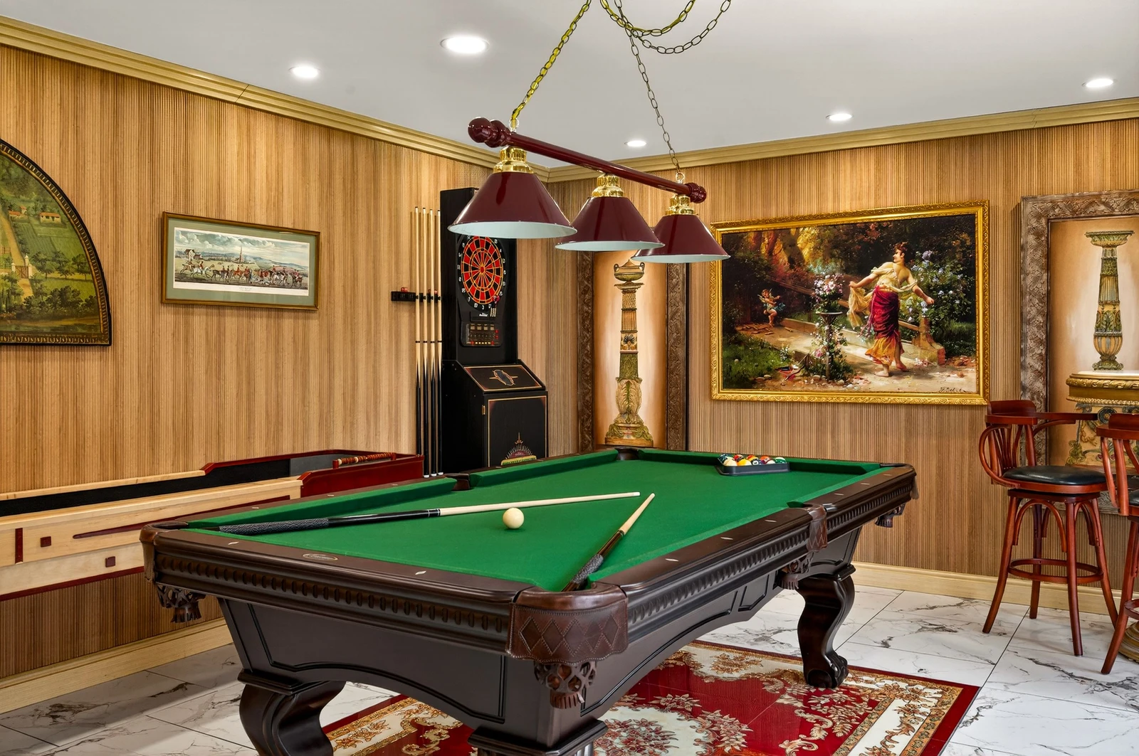 DICKENS LODGE
