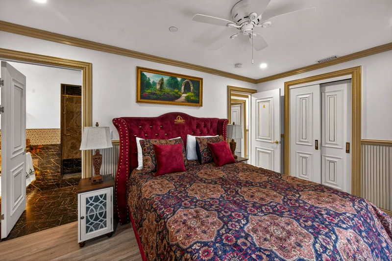 DICKENS LODGE