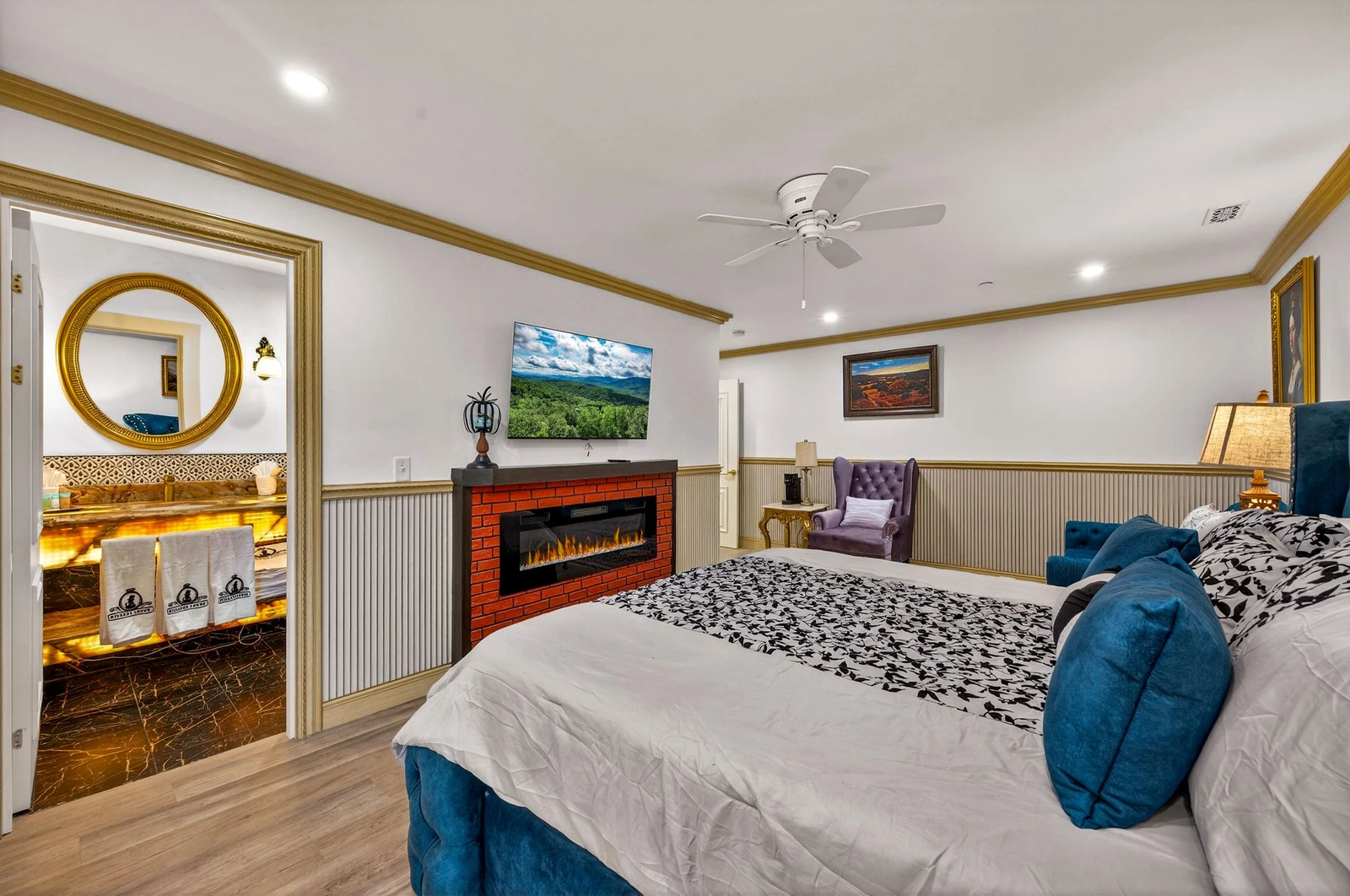 DICKENS LODGE
