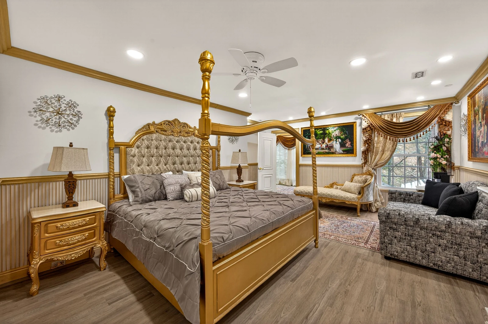 DICKENS LODGE