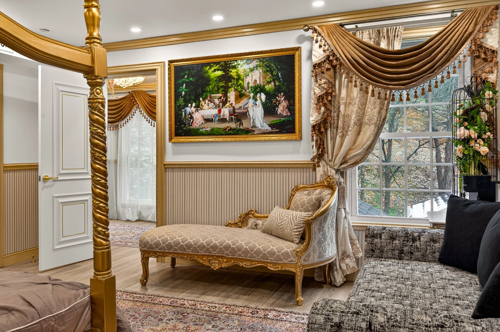 DICKENS LODGE