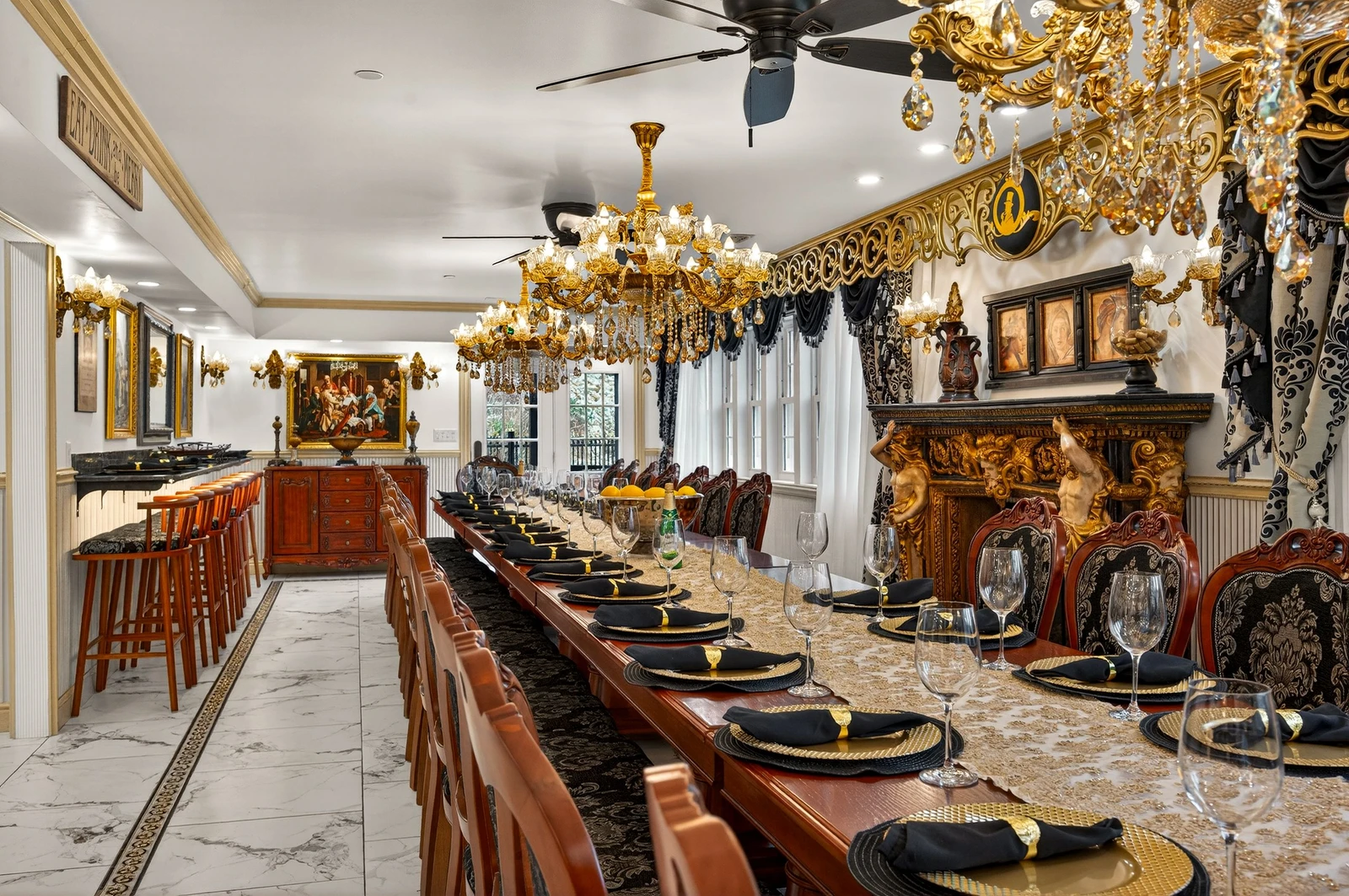 DICKENS LODGE