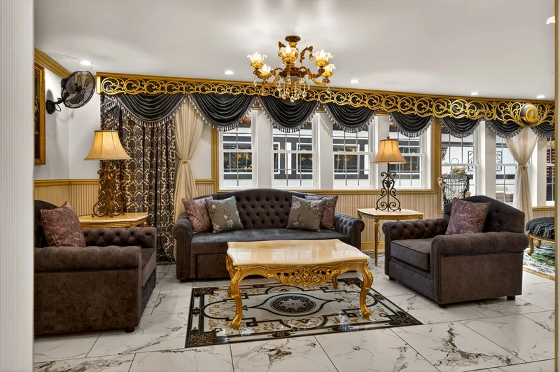 DICKENS LODGE
