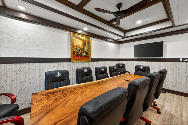 DICKENS LODGE
