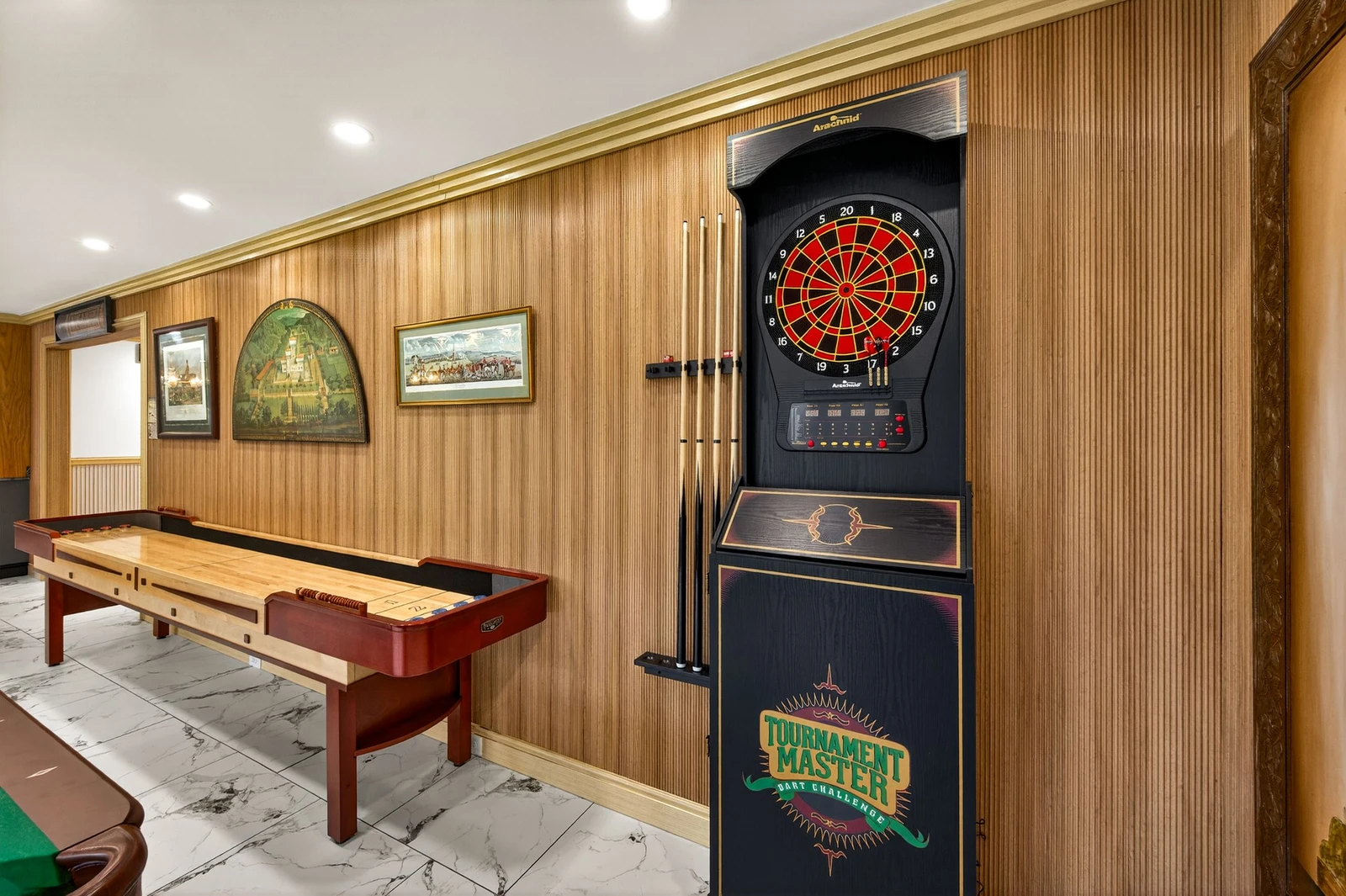 DICKENS LODGE