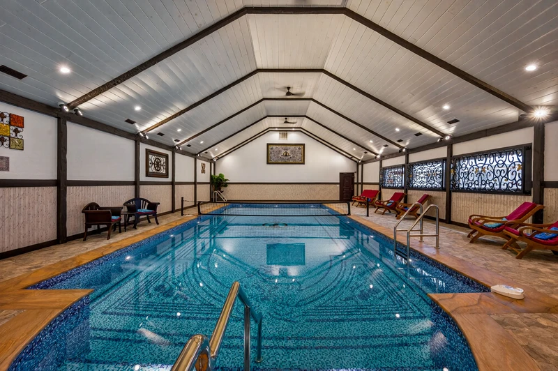 DICKENS LODGE