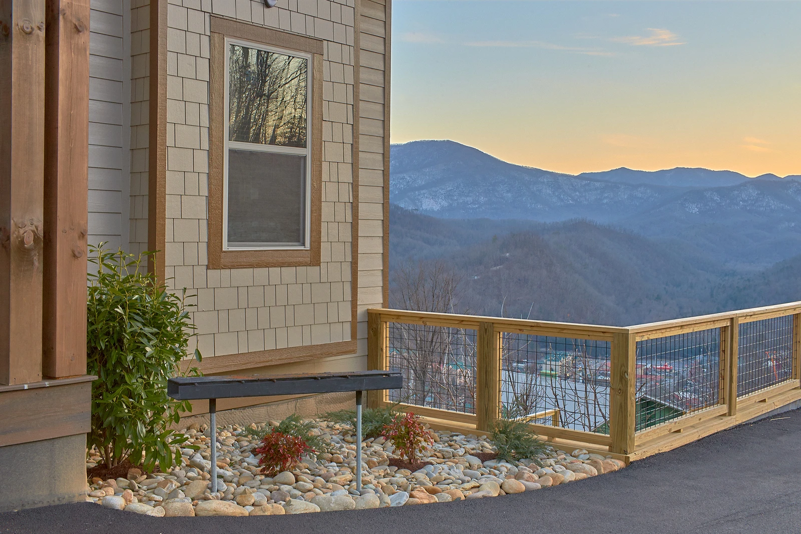 HIGHLANDS VIEW LODGE