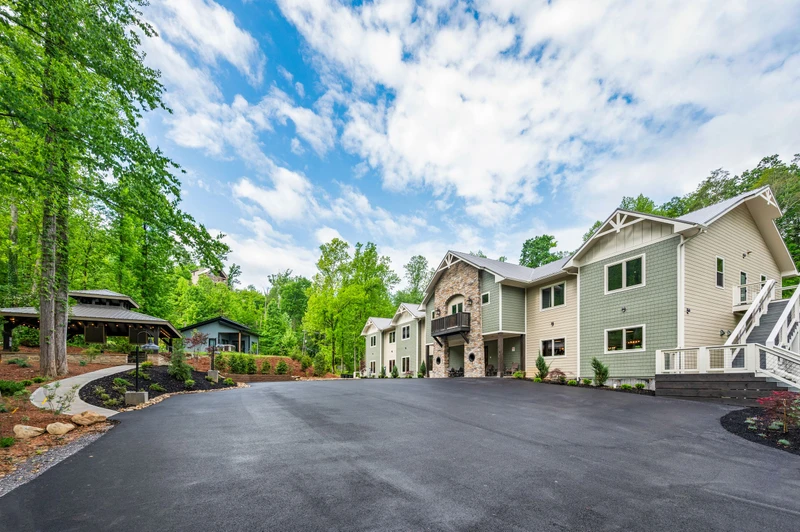 GREAT ELKMONT LODGE