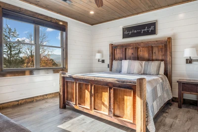 GRAND LECONTE LODGE
