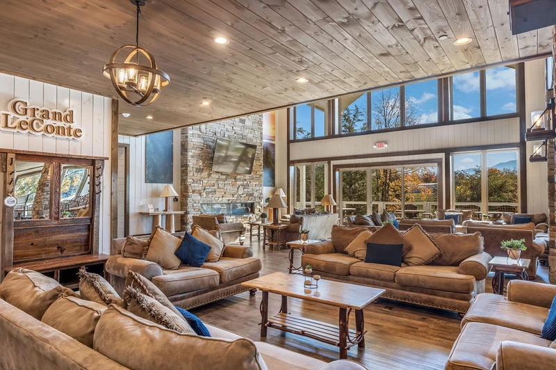 GRAND LECONTE LODGE