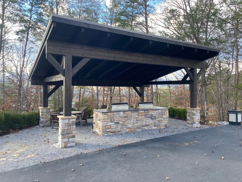 GRAND LECONTE LODGE