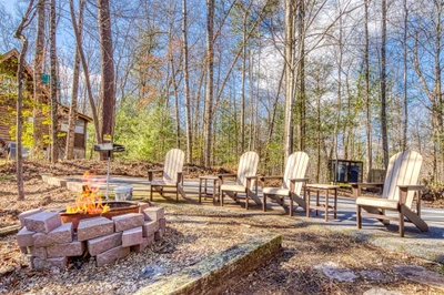 LUMBERJACK LODGE