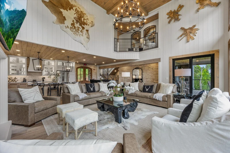 GREYSTONE HEIGHTS LODGE