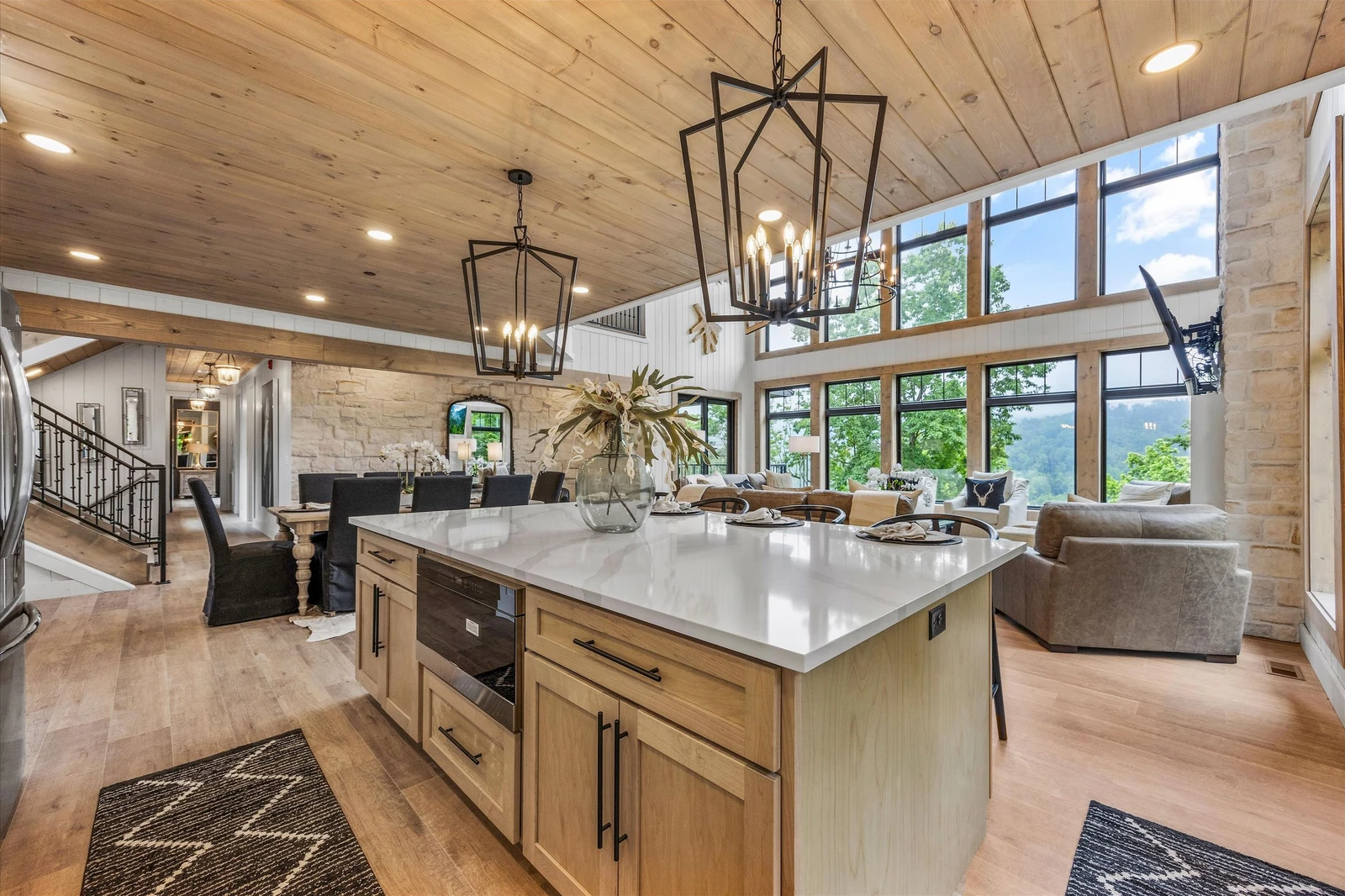 GREYSTONE HEIGHTS LODGE