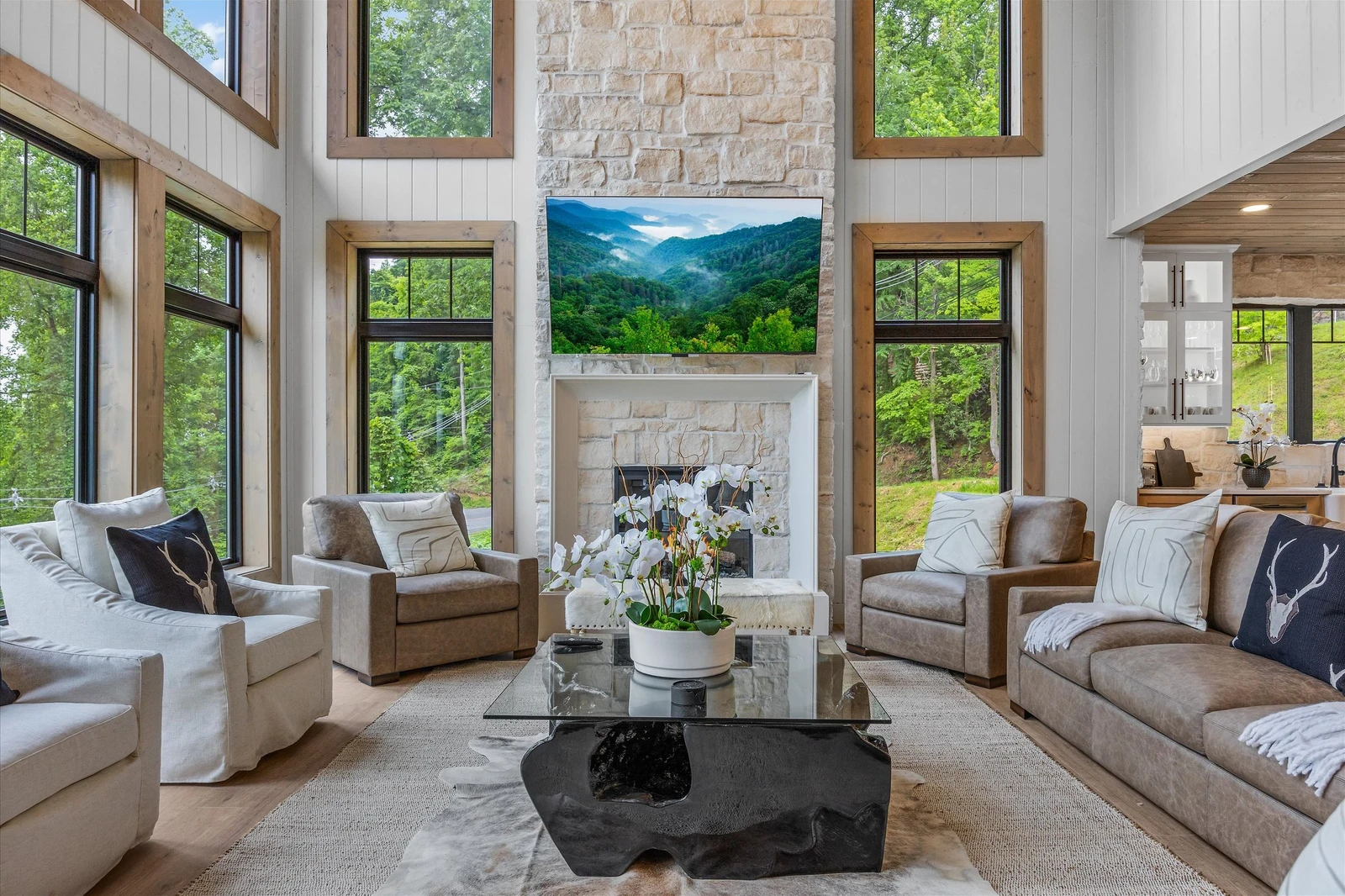 GREYSTONE HEIGHTS LODGE
