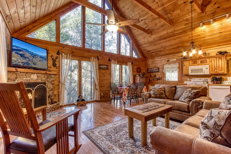 LAZY DAZE LODGE
