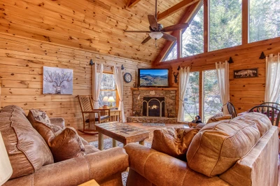 LAZY DAZE LODGE