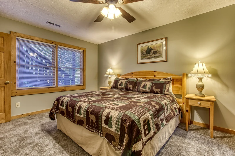 LAZY DAZE LODGE