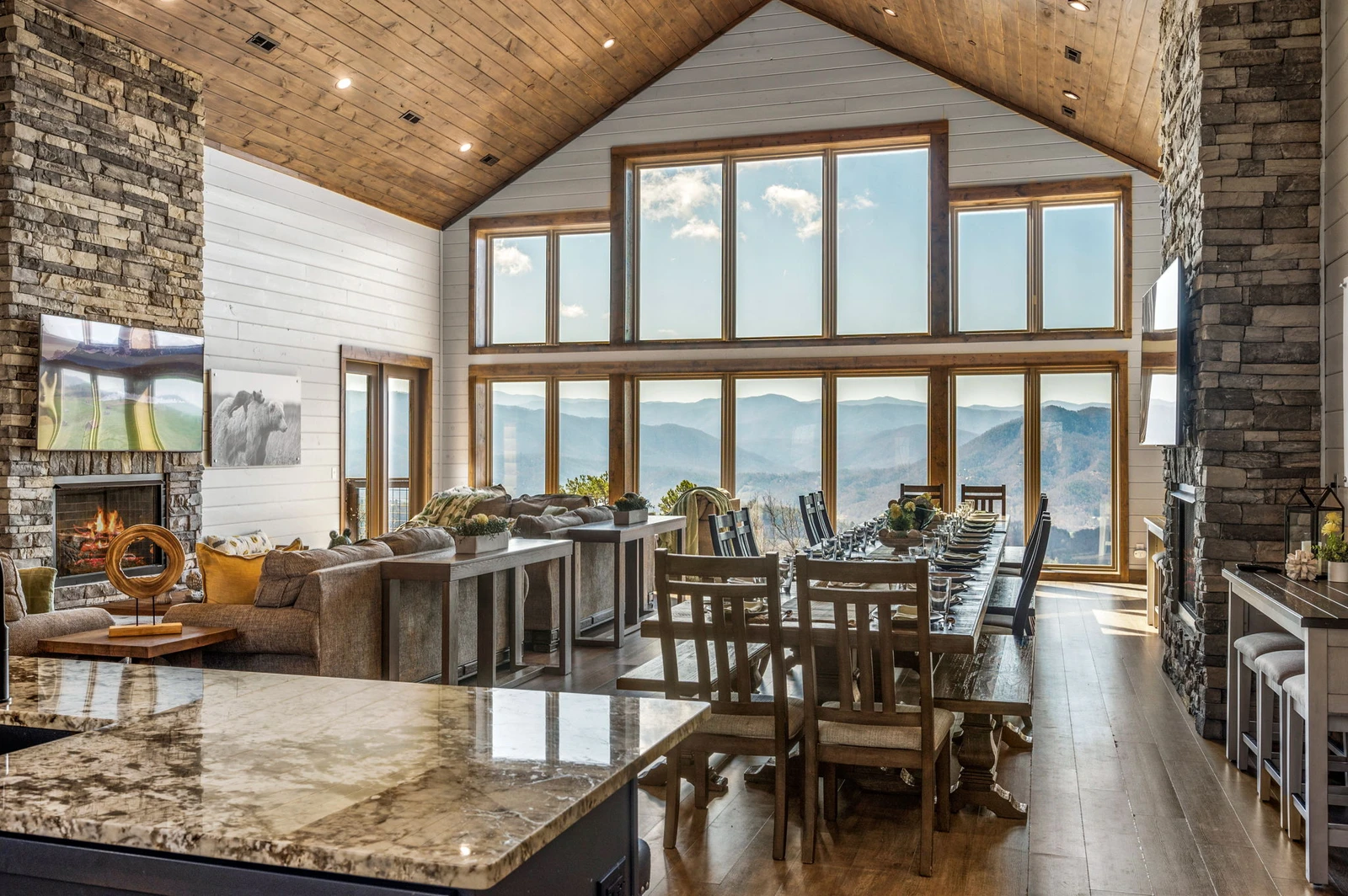 LUCID DREAMS LODGE