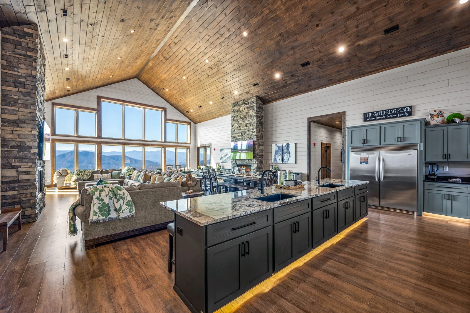 LUCID DREAMS LODGE