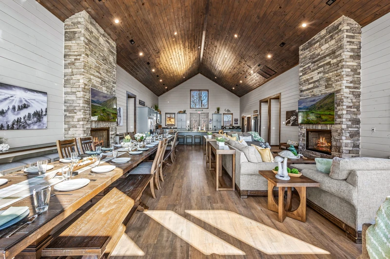LUCID DREAMS LODGE