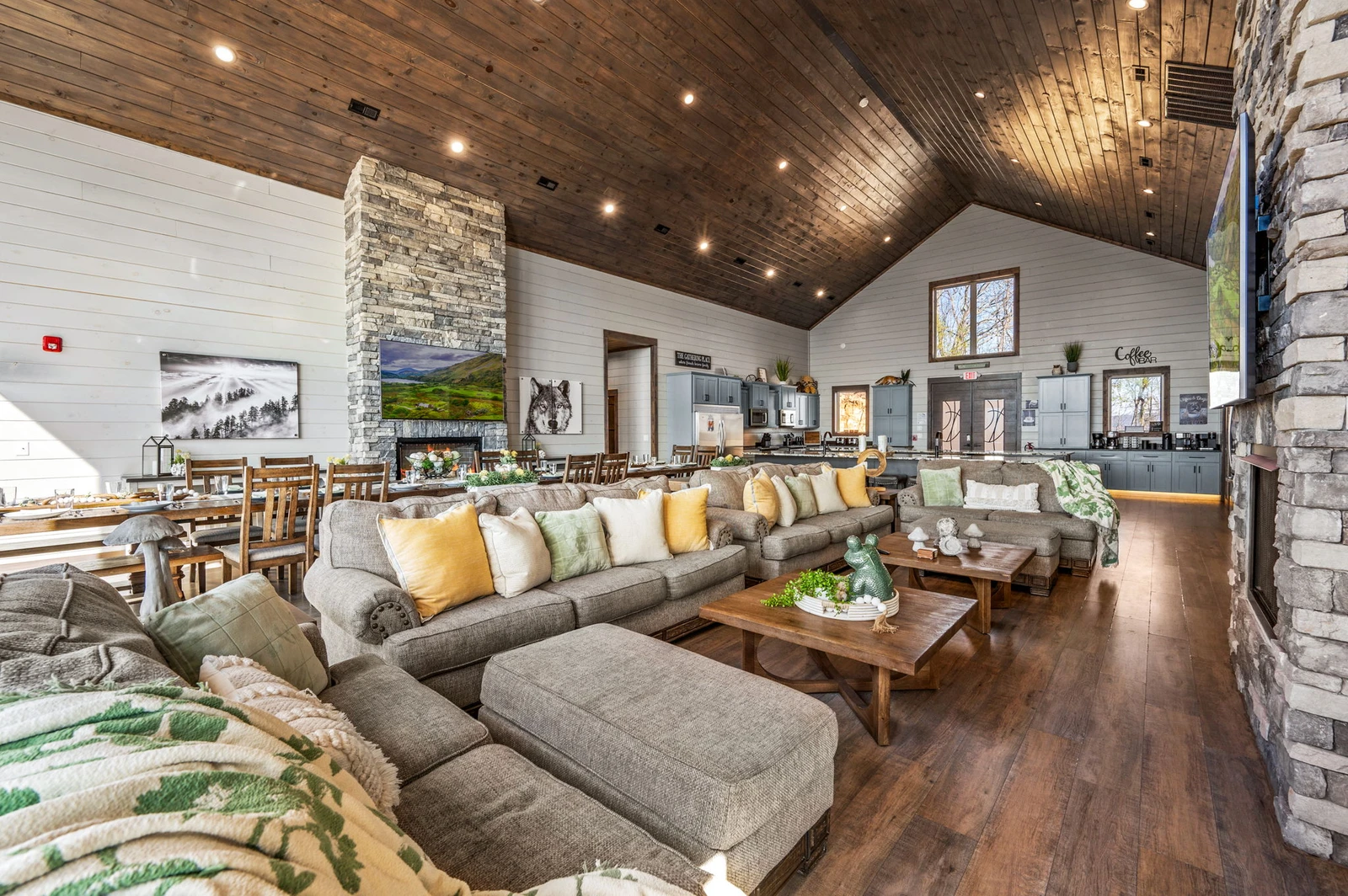 LUCID DREAMS LODGE