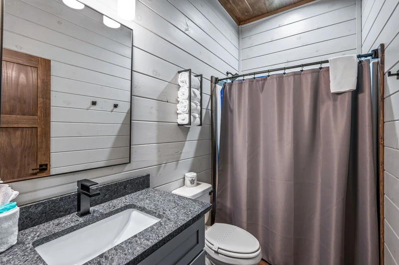 LUCID DREAMS LODGE