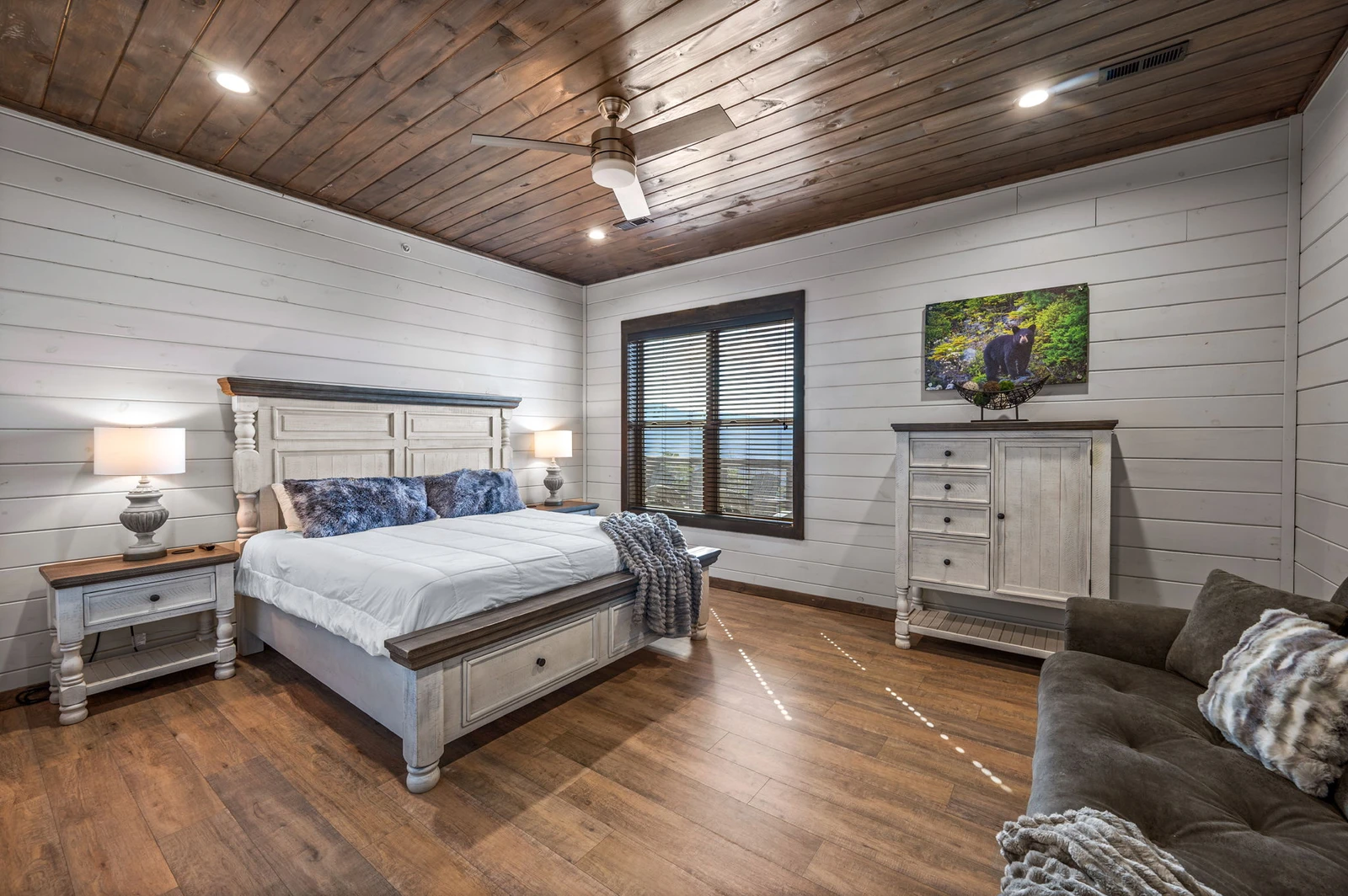 LUCID DREAMS LODGE