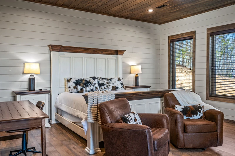 LUCID DREAMS LODGE