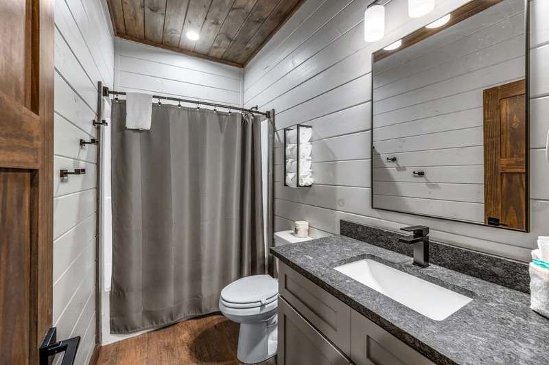 LUCID DREAMS LODGE