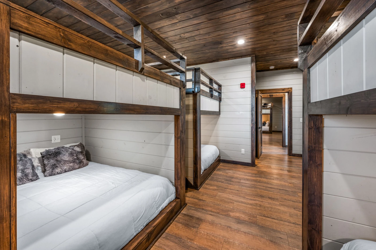 LUCID DREAMS LODGE