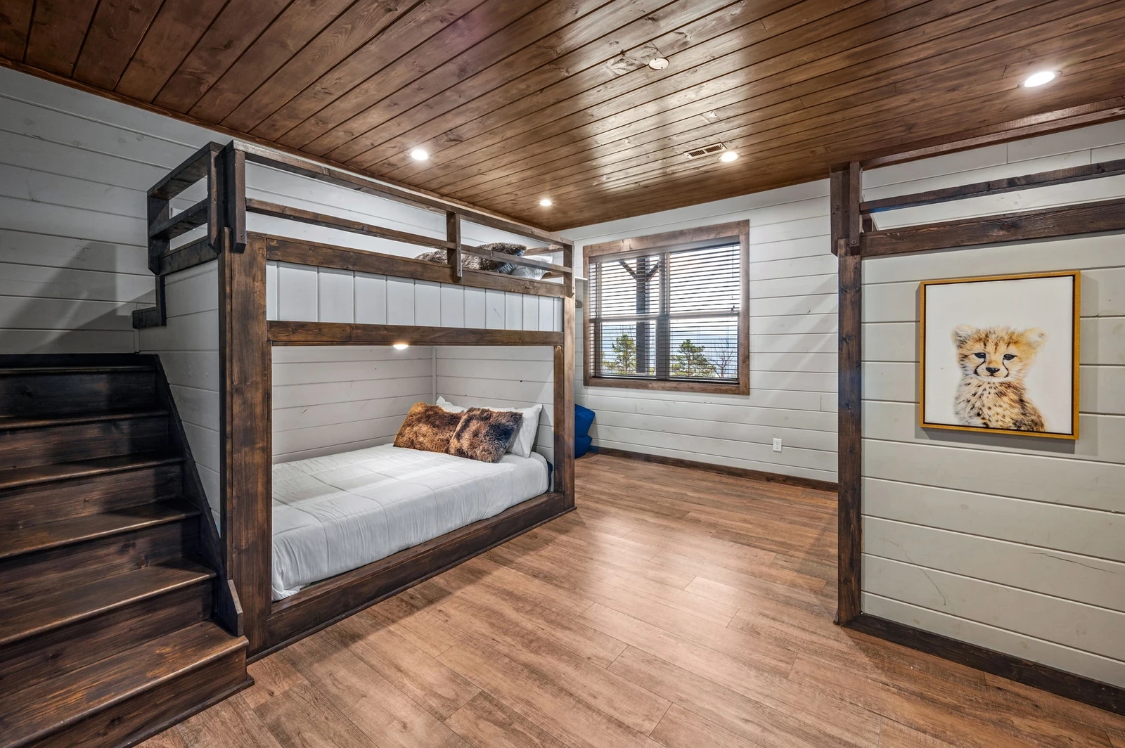 LUCID DREAMS LODGE